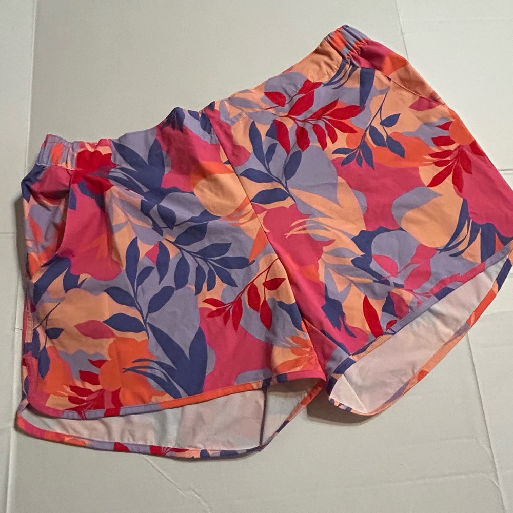 EUC 2X Columbia Women's Floral Athletic Shorts - Pink and Purple